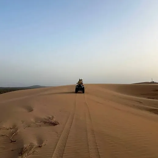 Out on the far dunes, half-day route